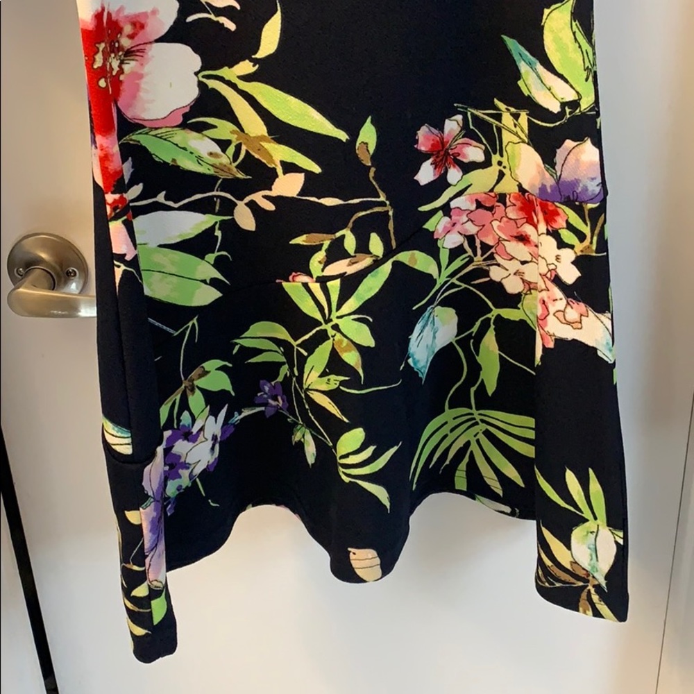 Floral dress - Picture 6 of 8